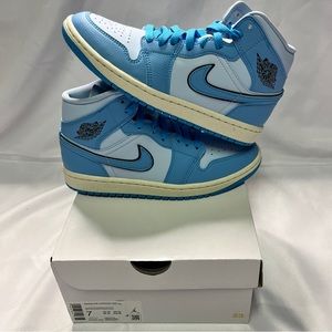 Women’s Nike Air Jordan 1 Mid Ice Blue New Size 7W